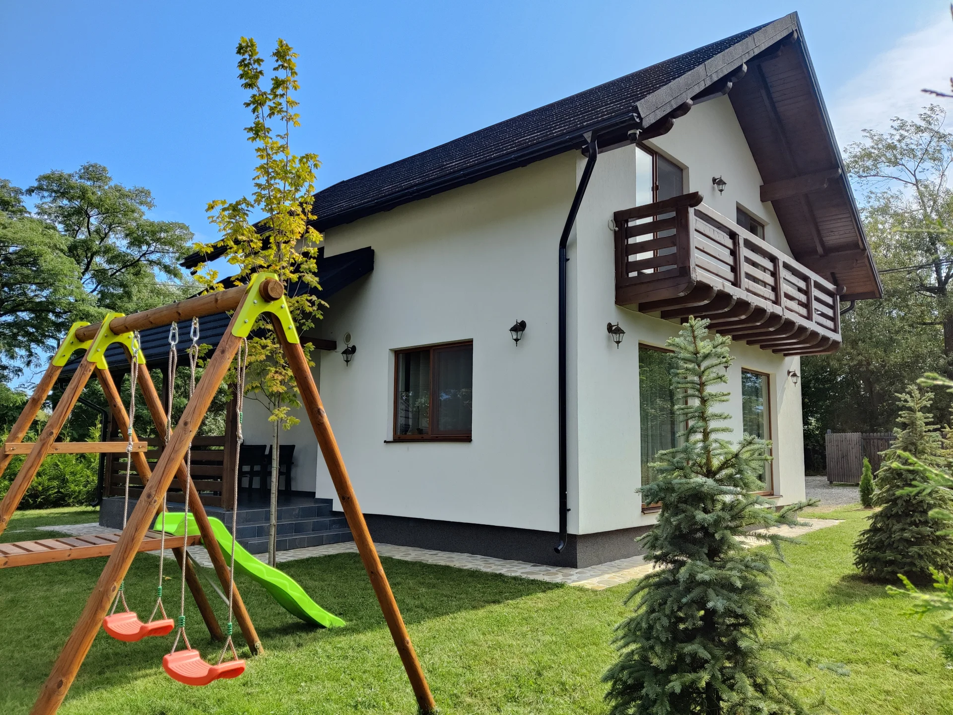 Ara Chalet